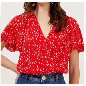 ASTR The Label Short Sleeve Plisse Blouse in Red